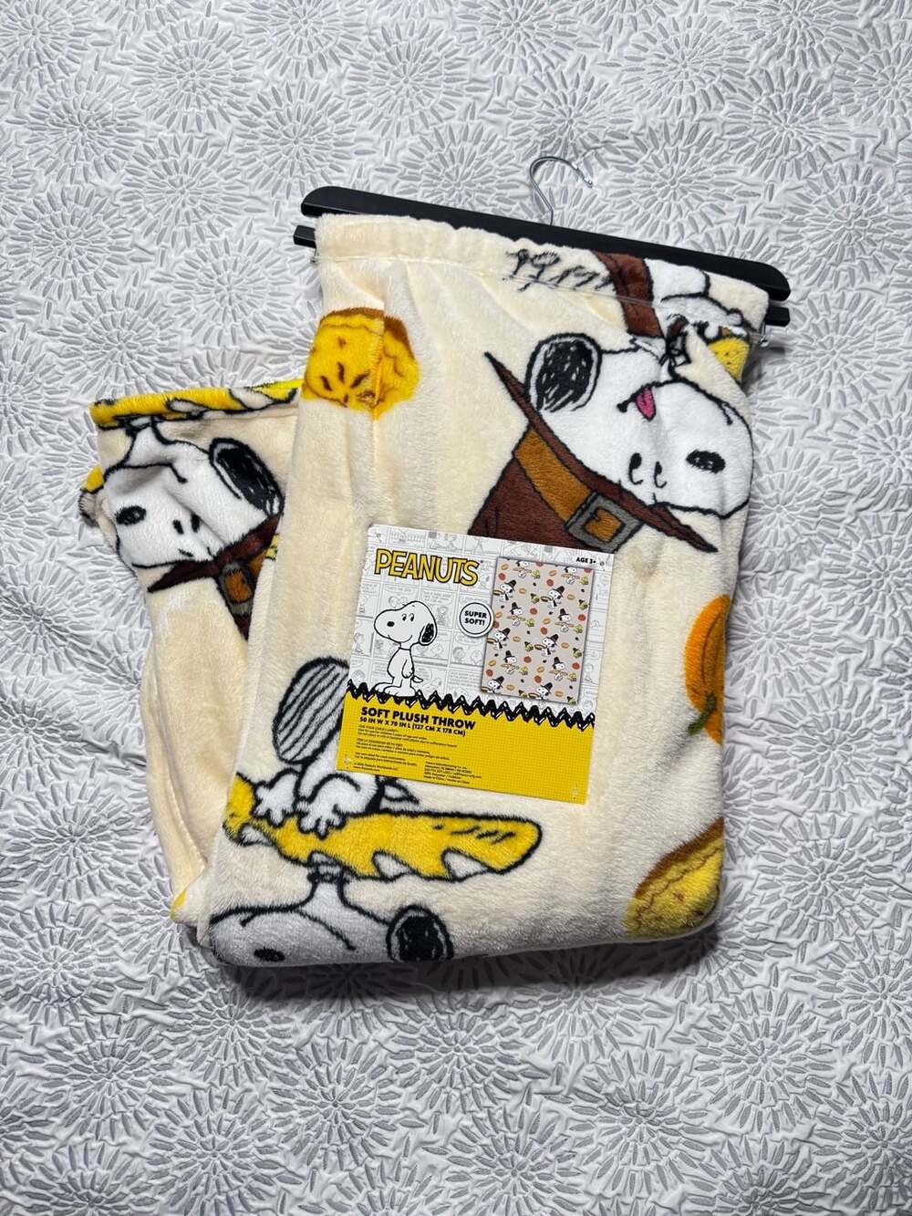 Peanuts Snoopy Thanksgiving Autumn Harvest Soft Plush Throw Blanket